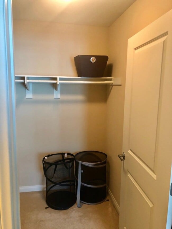Building Photo - Beautiful Condo Adjacent to Petco Park - P...