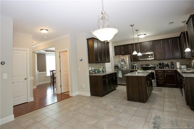 Building Photo - 747 Century Dr