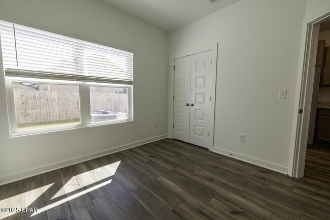 Building Photo - 5862 Tyndall Pkwy