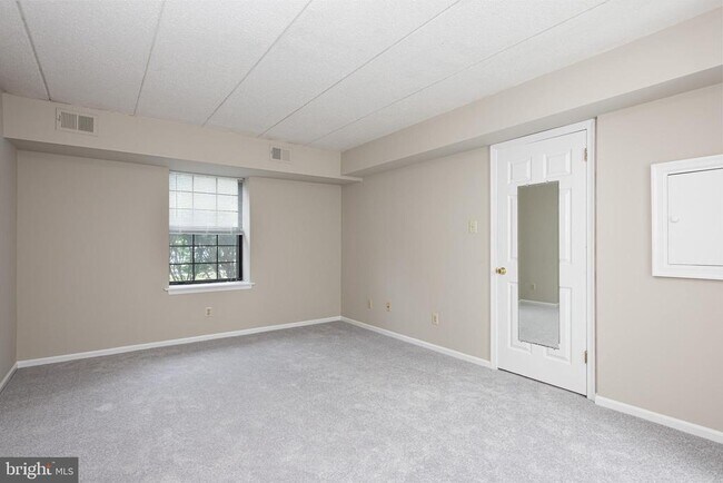 Building Photo - 510 Washington Pl