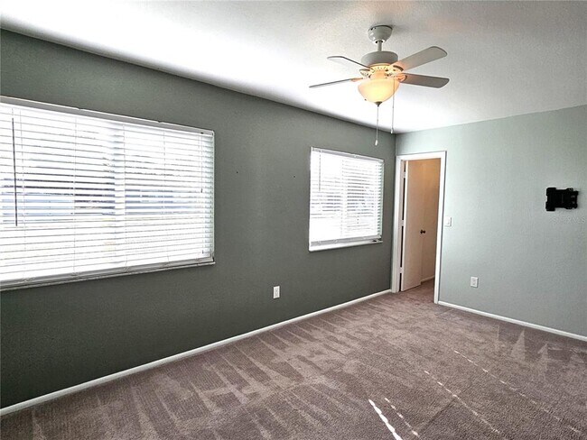 Building Photo - 2657 Roxbury Cir