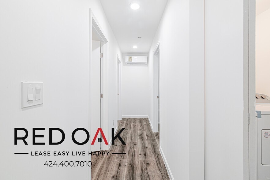 Building Photo - 649 W 92nd St