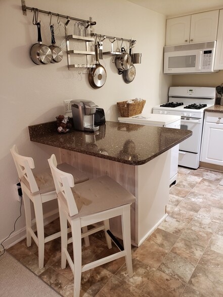 Peninsula, storage beneath - 4633 Clark Pl NW