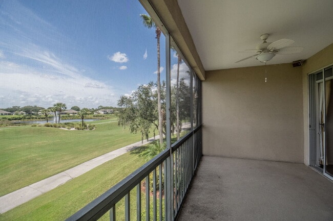Building Photo - Gated Grasslands Community - 3/2 with a Balcony
