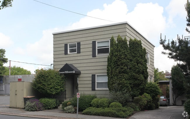 Primary Photo - Jennifer Anne Apartments