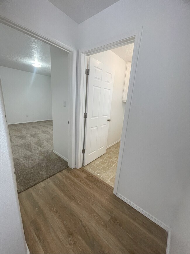 Building Photo - 5555 Mansfield Pl NW