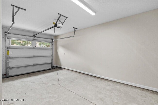 Building Photo - 8206 Halls Hammock Ct