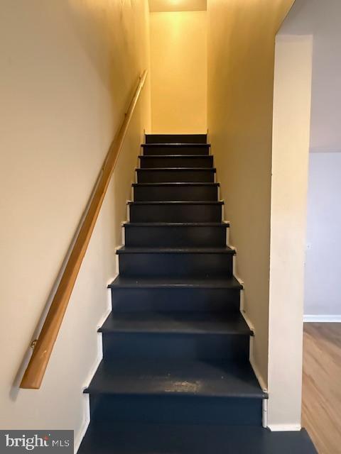 Building Photo - 326 Lincoln Ave