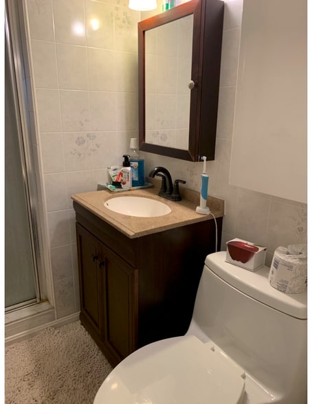 Building Photo - 2 2nd St