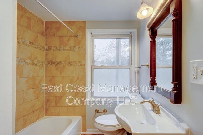 Building Photo - 8529 Ramort Dr