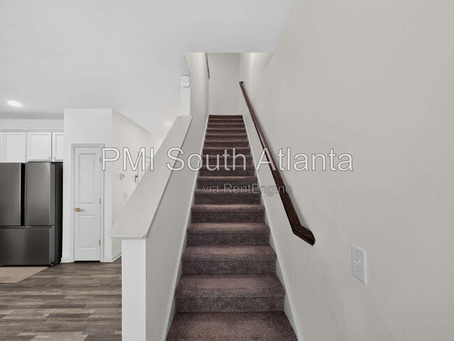 Building Photo - 4925 Lower Elm St