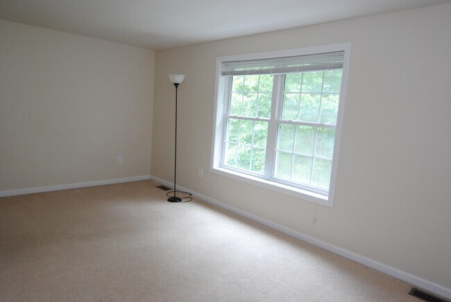 Building Photo - 78 Overlook Cir