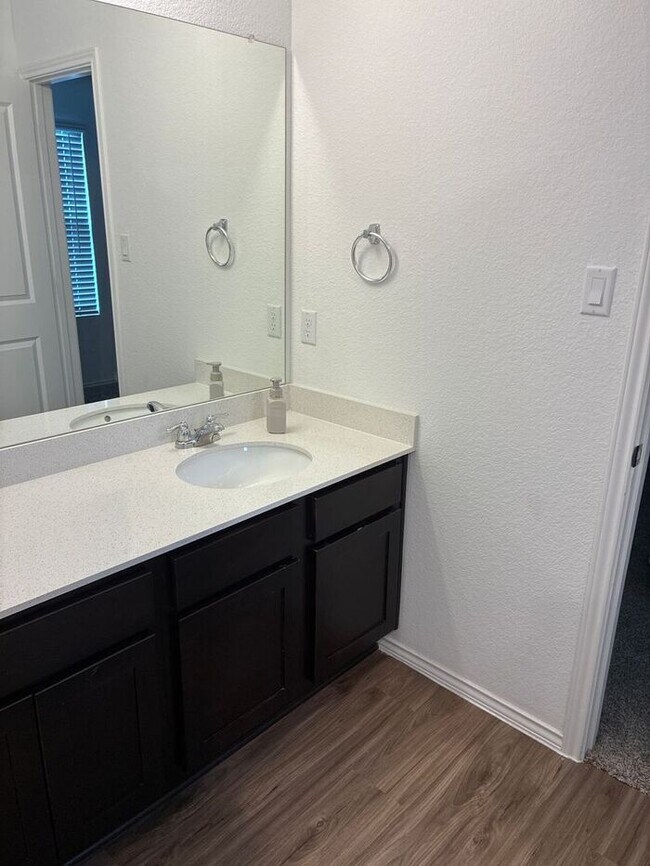 Building Photo - COMING SOON! Beautiful 4BR 3BA w/ Fenced Backyard • Private Yard• Attached Garage in Siena