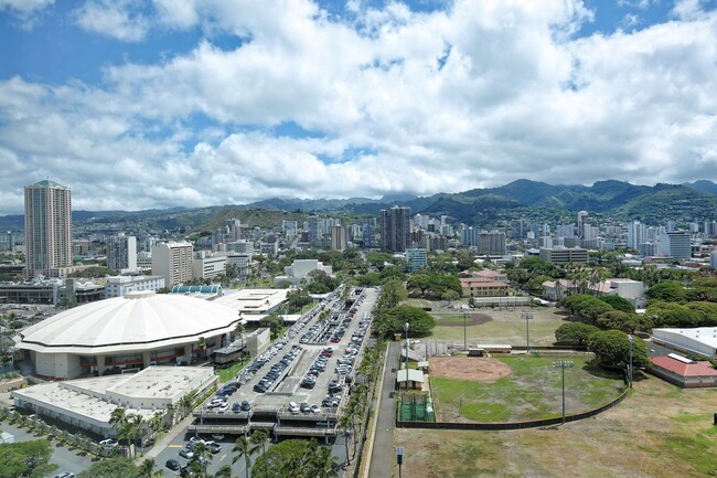 Building Photo - Convenient Honolulu Living! Pacifica #2402