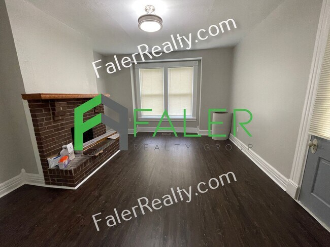 Building Photo - Beautiful South Park Home