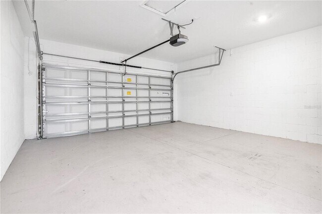 Building Photo - 15657 Water Spring Blvd