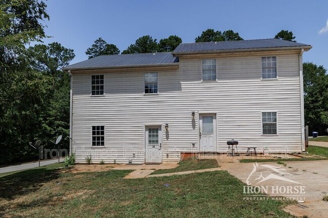 Building Photo - 195 Westchester Cir