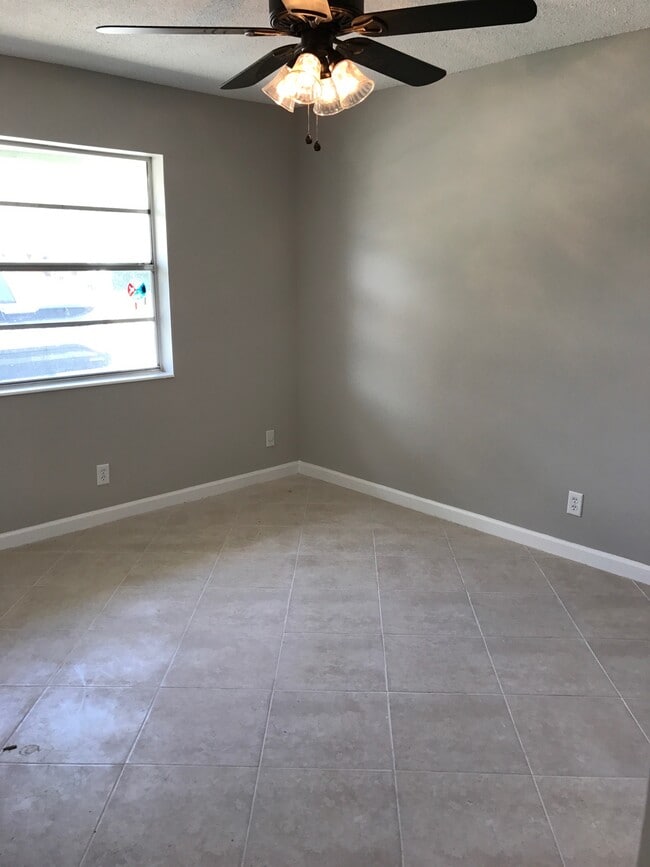 Building Photo - 4622 Toga Way