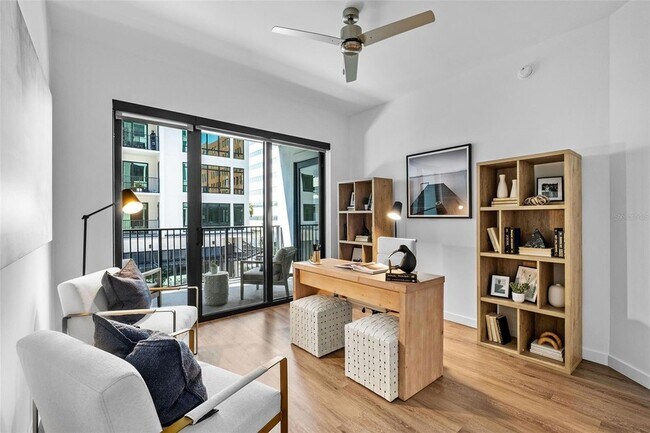 Building Photo - 1991 Main St