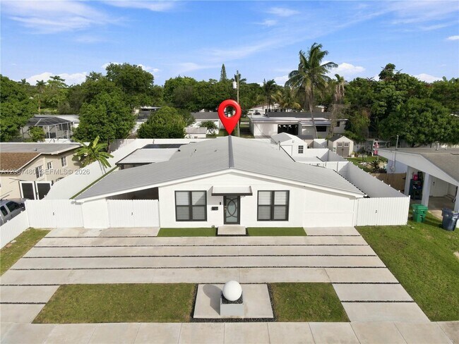Building Photo - 9298 Jamaica Dr
