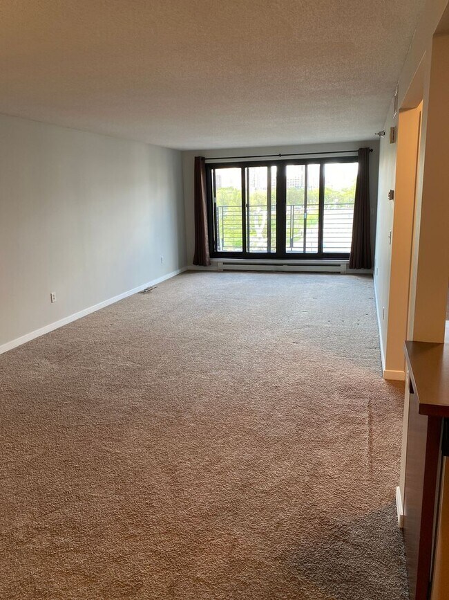 Building Photo - 52 Groveland Terrace