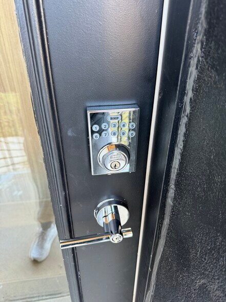 Building Photo - 2216 40th Pl NW