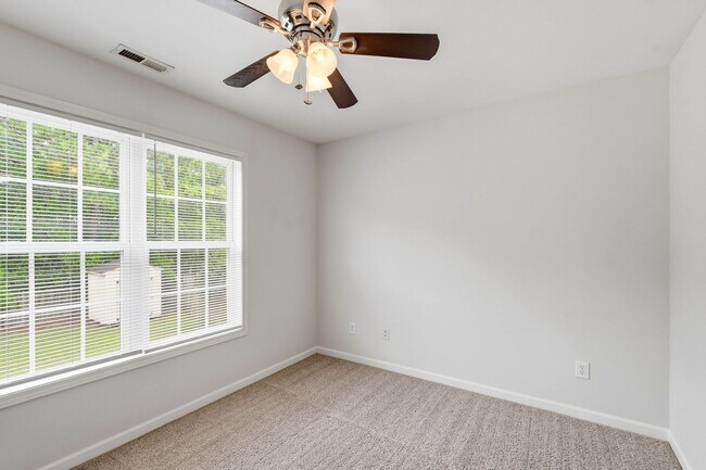 Building Photo - 2305 Gray Goose Loop