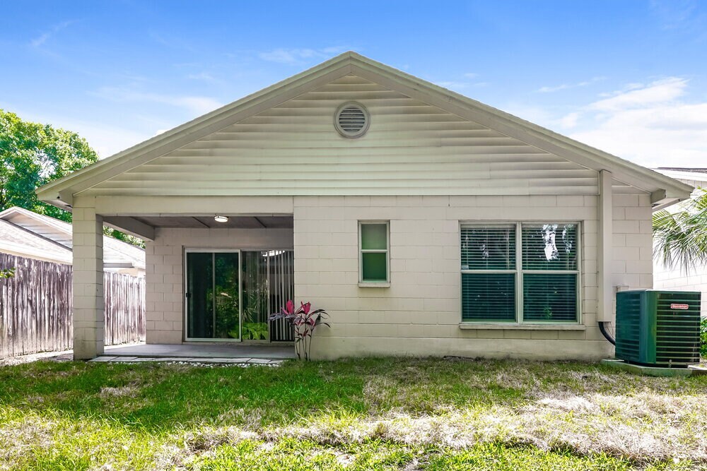 Building Photo - 1831 Coyote Pl