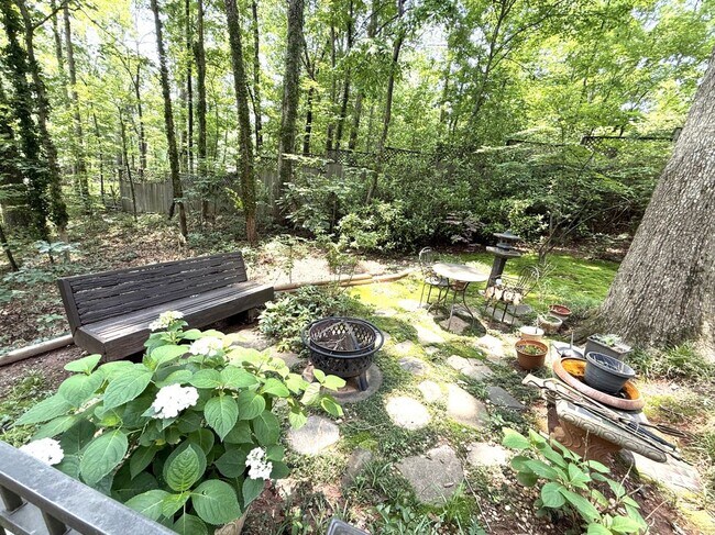 Building Photo - 3899 Spinnaker Way