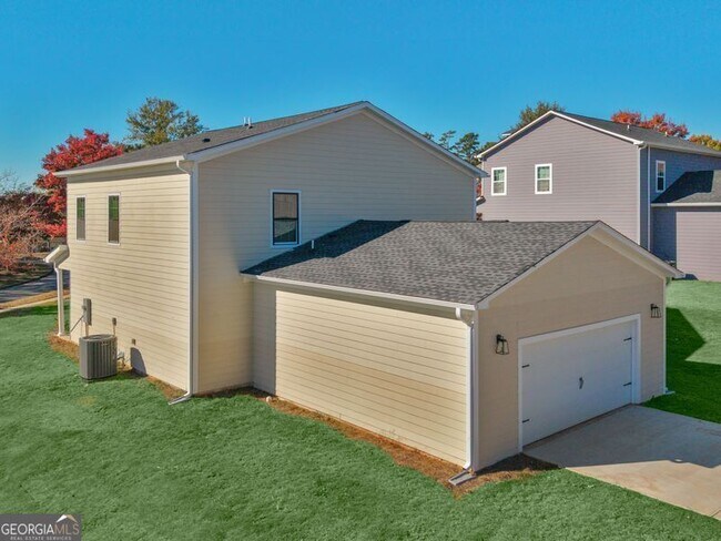 Building Photo - 223 Monarch Village Way