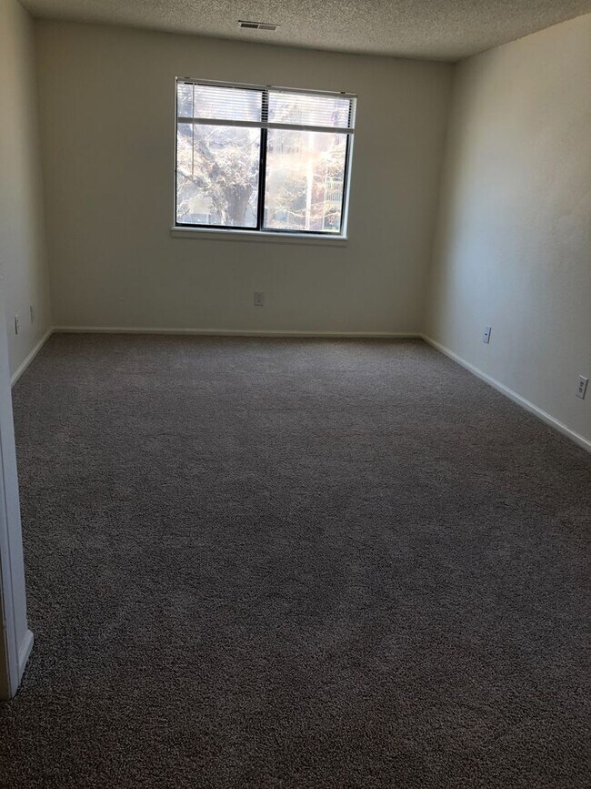 Building Photo - 2 bed/2 bath condo in Arvada
