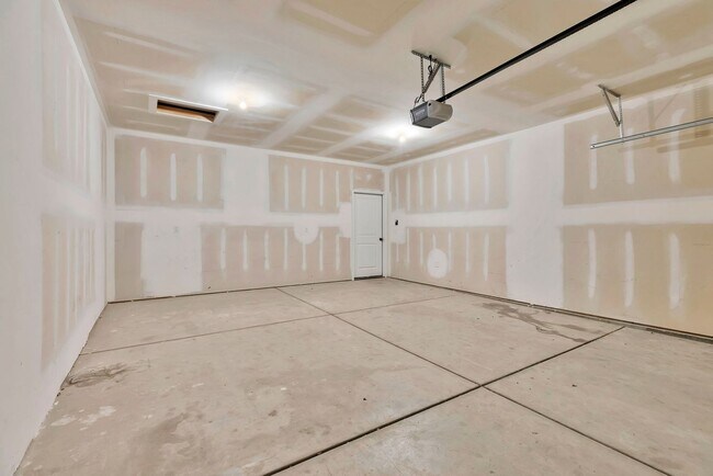 Building Photo - 2936 W Murdock St