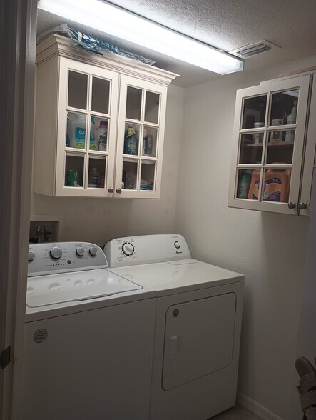 Laundry Room - 4510 Botanical Place Cir