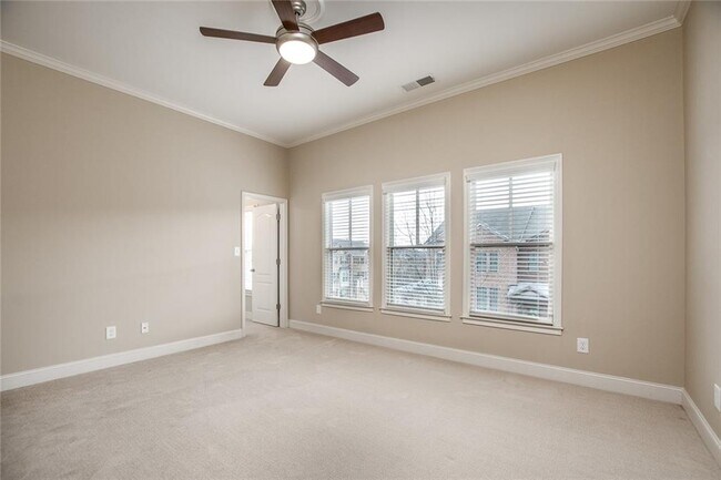 Building Photo - 528 Twinrose Way