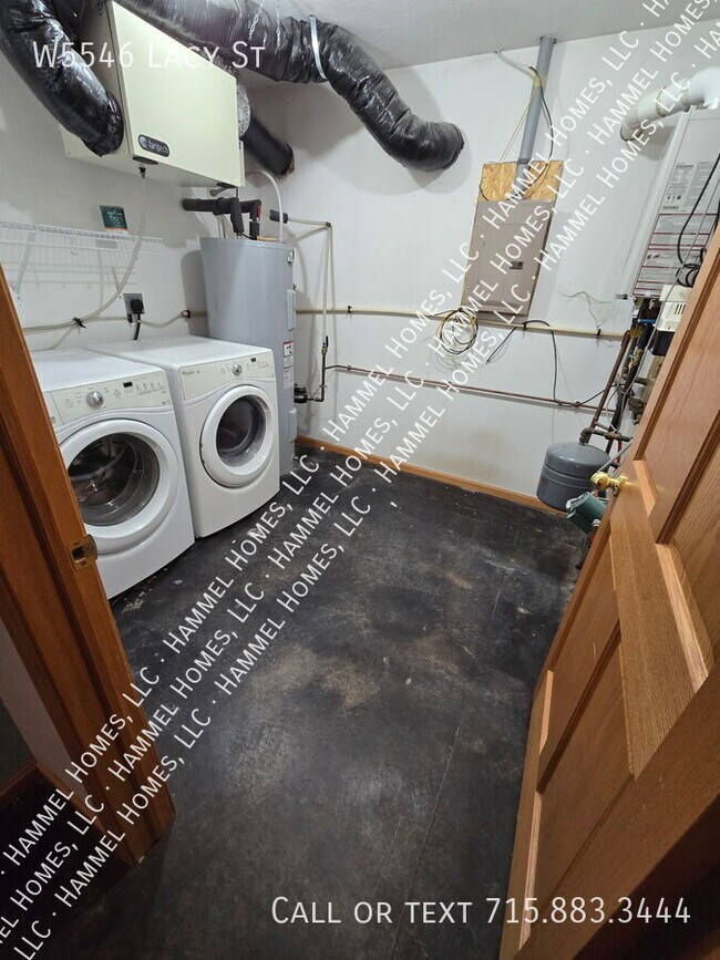 Building Photo - W5546 Lacy St