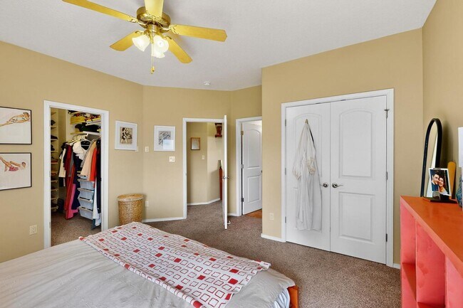 Building Photo - Sawmill District Townhouse 2/BD2/Story 2.5...