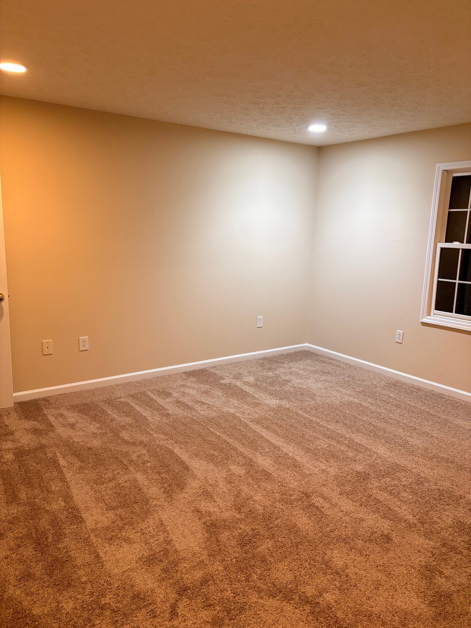 Building Photo - 10756 Central Ave