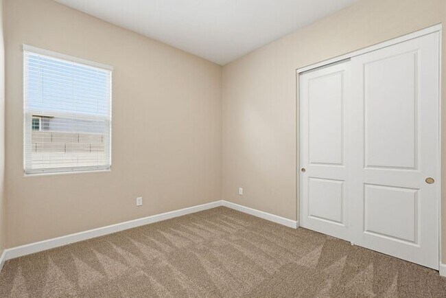 Building Photo - 293 jasper Ct