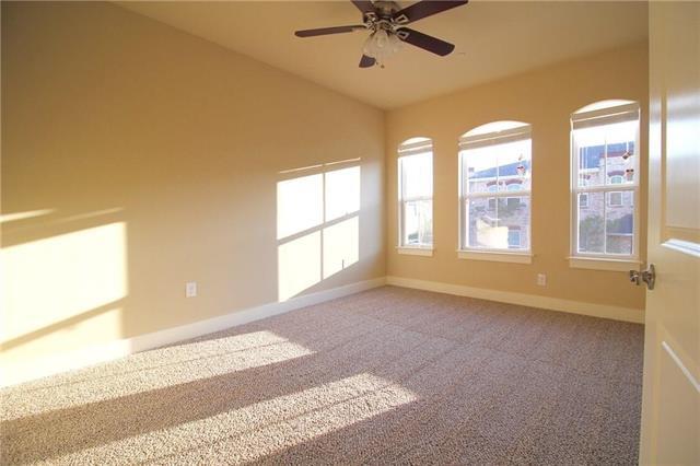 Building Photo - 209 Lily Ln