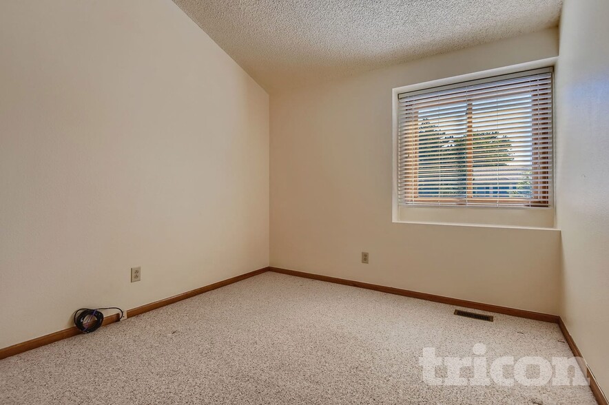 Building Photo - 17490 E Eldorado Cir