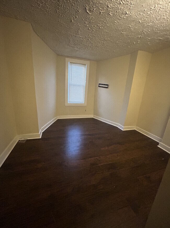 Building Photo - 1734 Normal Ave