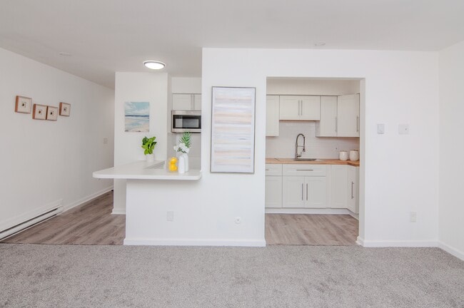 Building Photo - 4194 Packard St