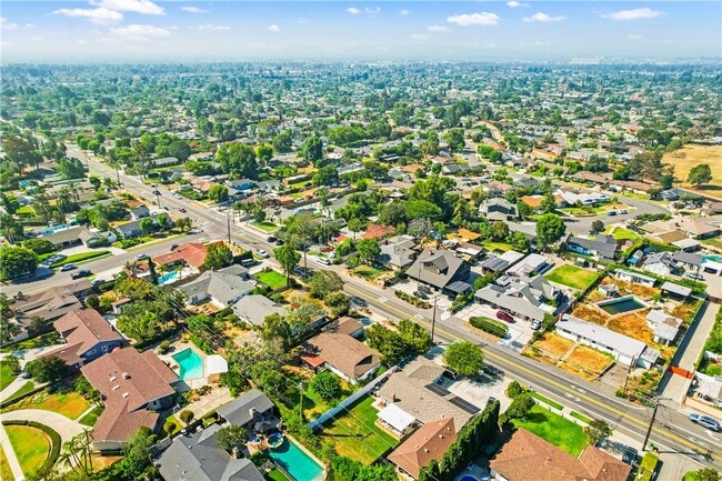 Building Photo - 1281 La Colina Dr