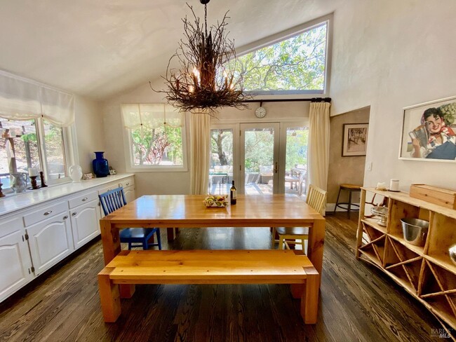 Building Photo - 3594 Silverado Trail N