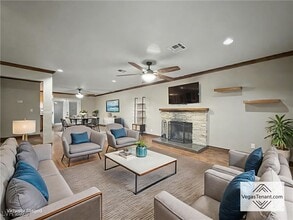 Building Photo - 4585 Casa Mia Cir