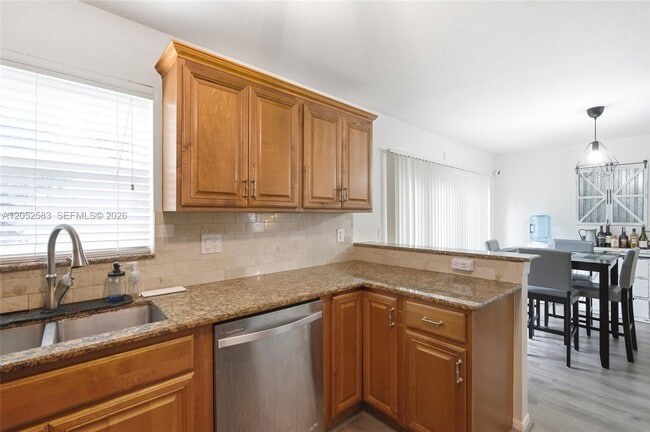 Building Photo - 2293 NW 170th Ave
