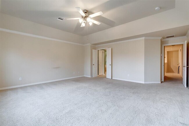 Building Photo - 1411 Nashua St