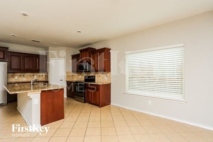 Building Photo - 5105 Glen Meadow Dr