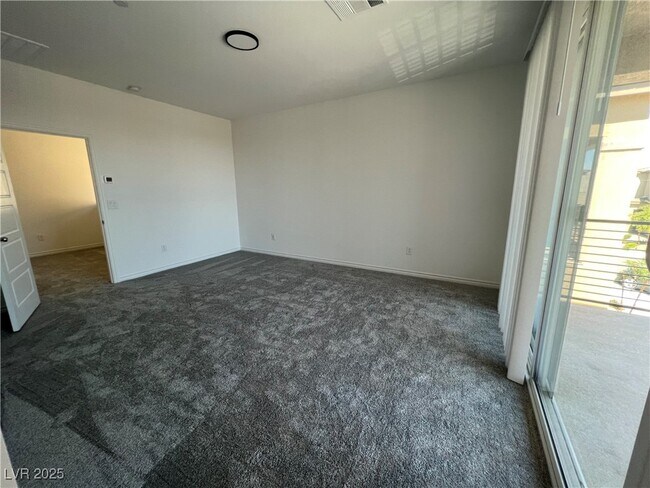 Building Photo - 8903 Roadrunner Ravine St