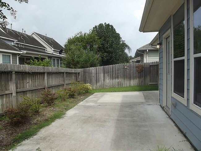 Building Photo - 2801 Sand Dune Dr